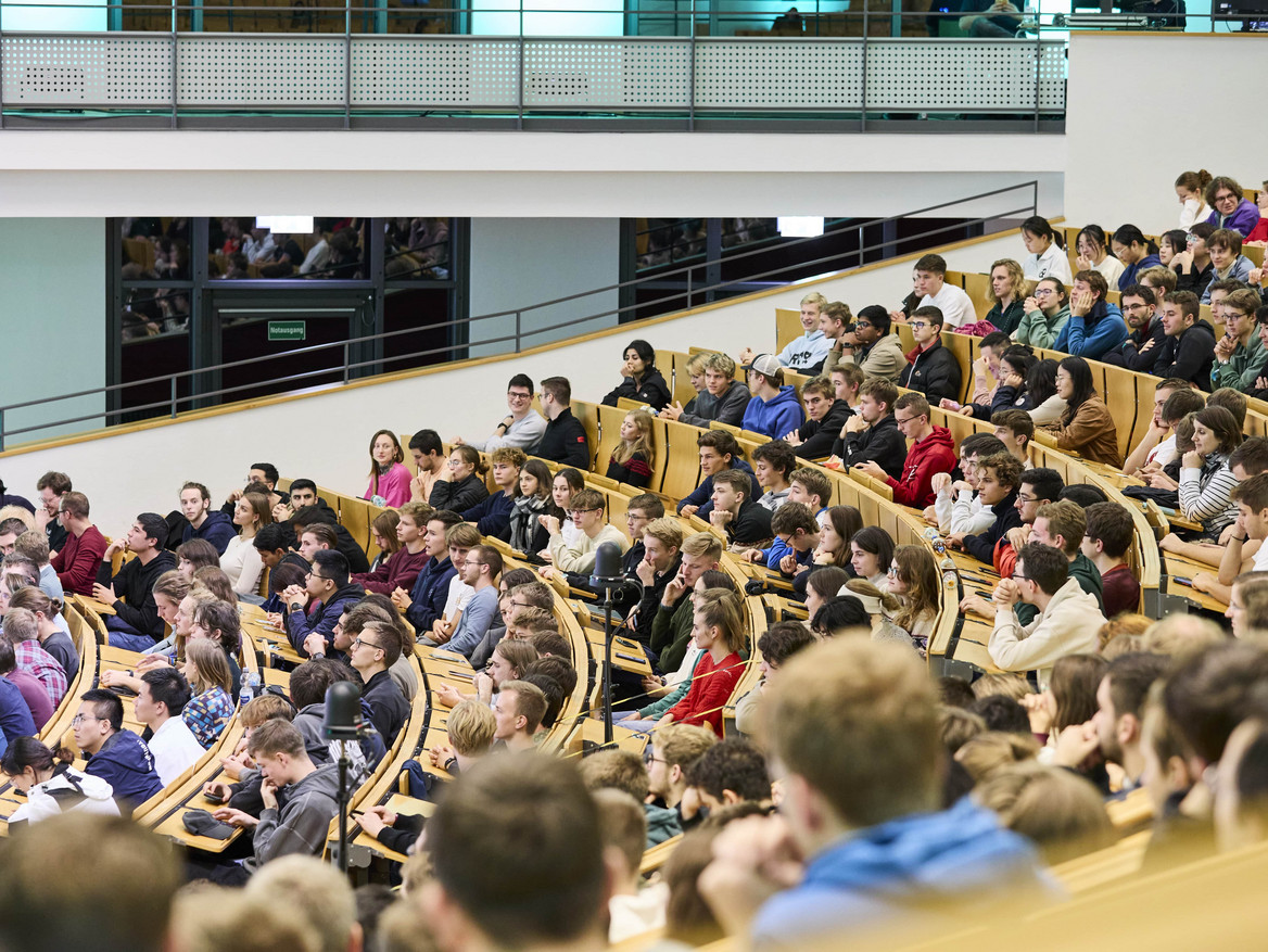 Chemieindustrie stärkt die Hochschullehre